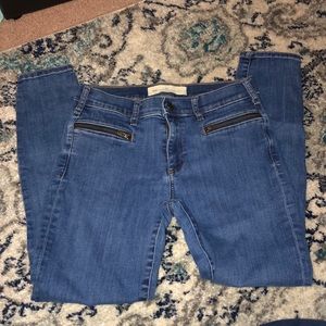 GAP skinny ankle jeans.